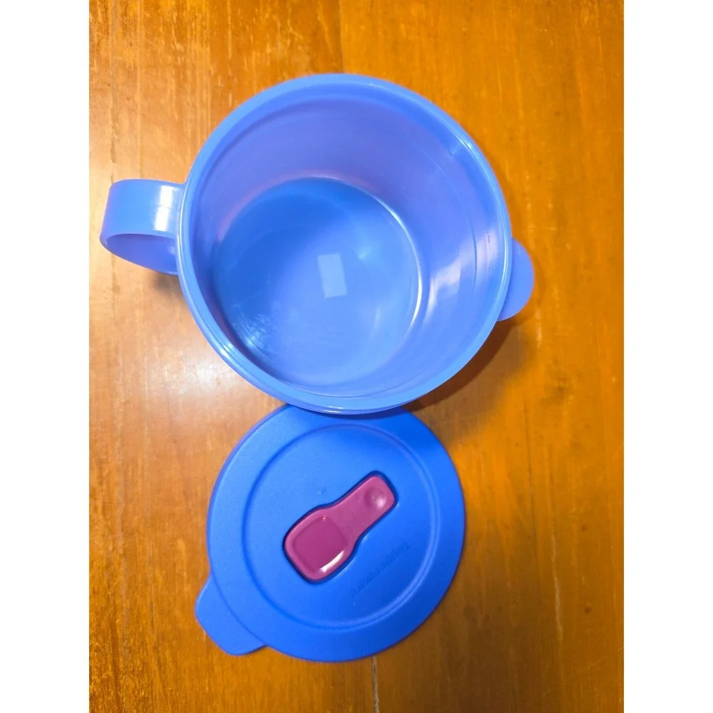 Tupperware CrystalWave Blue Microwave Soup Mug 16oz with Pink Vent Lid 5267A-4